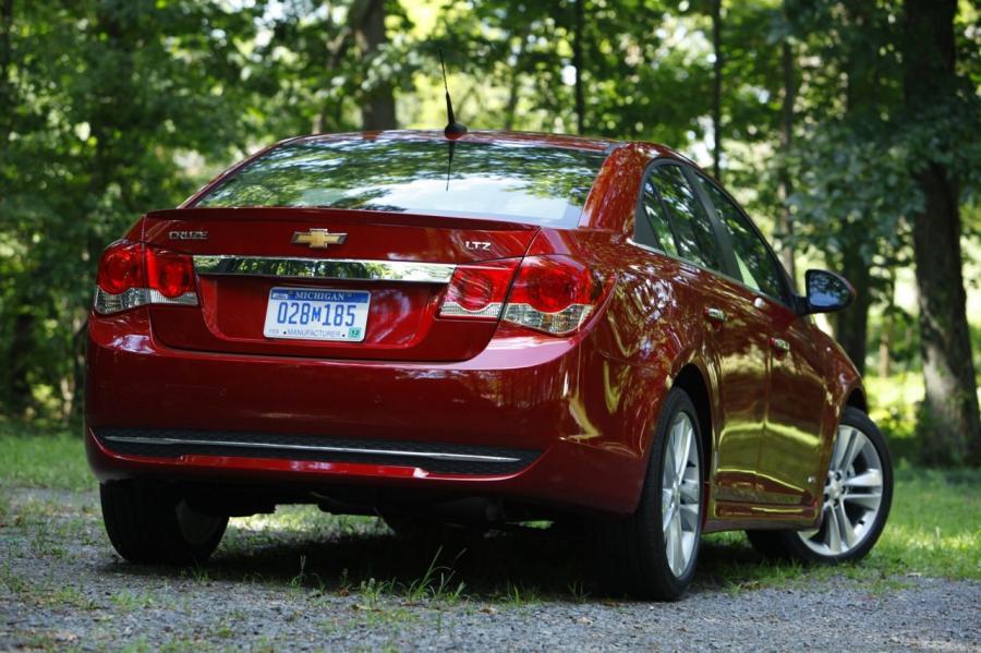  Chevrolet Cruze 2011 года  (фото 4 из 61)